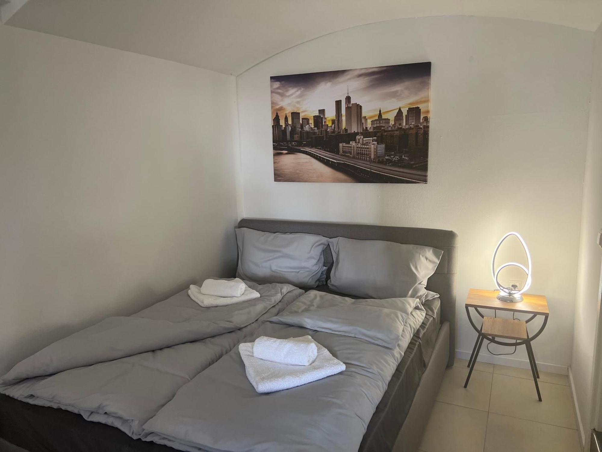 Hilde Apartments Rheinhausen Exterior foto